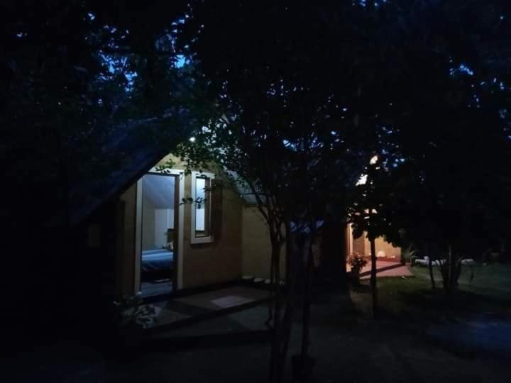 By The C' Cabanas Hikkaduwa Exterior photo